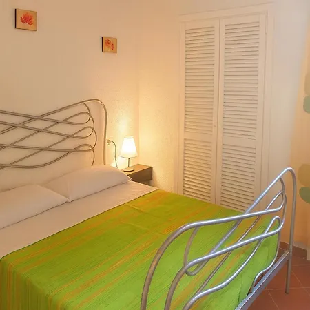 In Cugnana With Garden Cugnana Verde