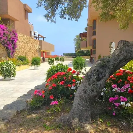 In Cugnana With Garden 公寓 *