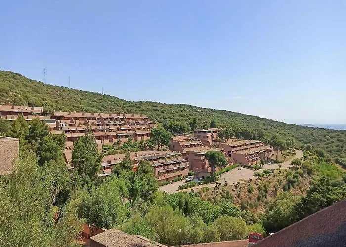 In Cugnana With Garden Apartment